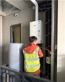 深耕绿城春风金沙：日新环境1295户地暖维保进行中