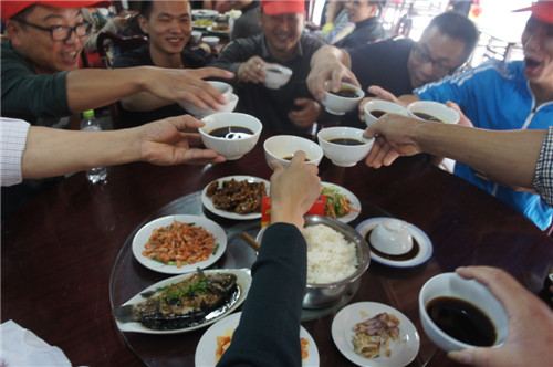 日新环境地源热泵员工生日聚会